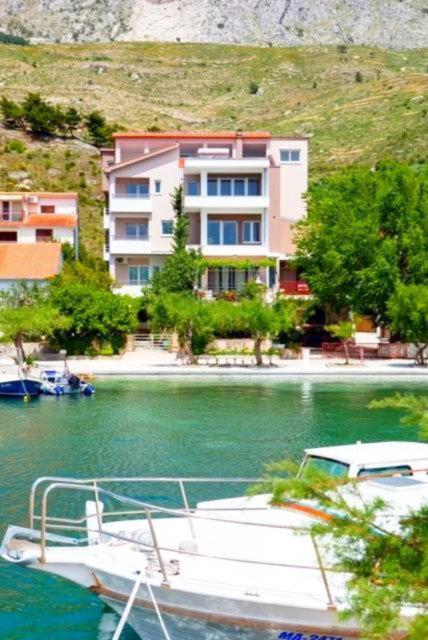 Duće Beach House - Apartments Ana מראה חיצוני תמונה