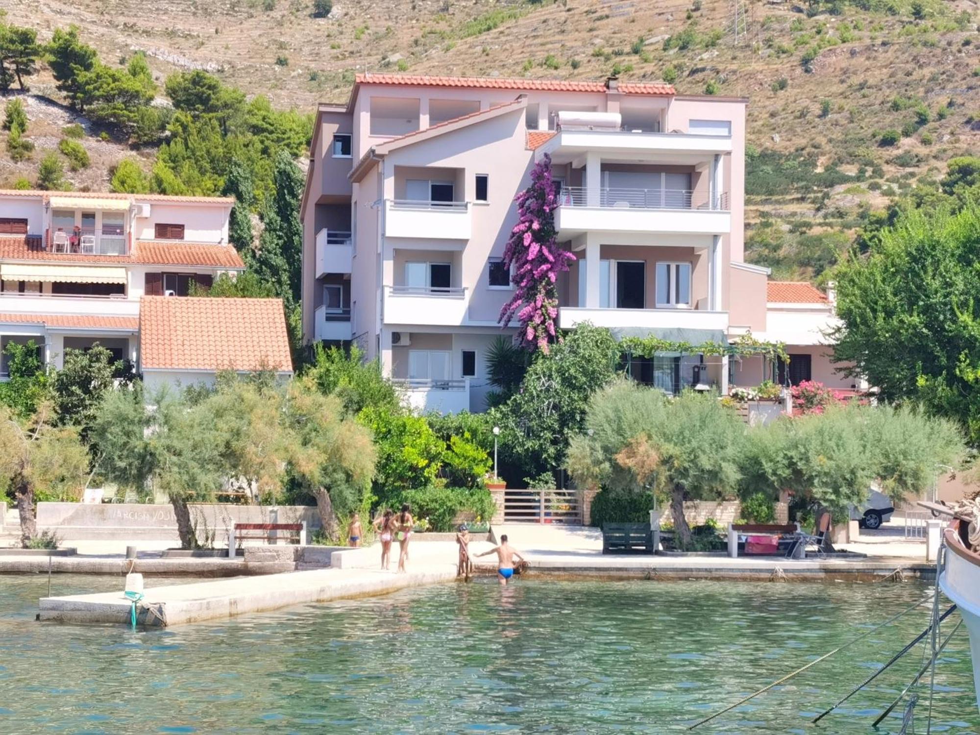 Duće Beach House - Apartments Ana מראה חיצוני תמונה